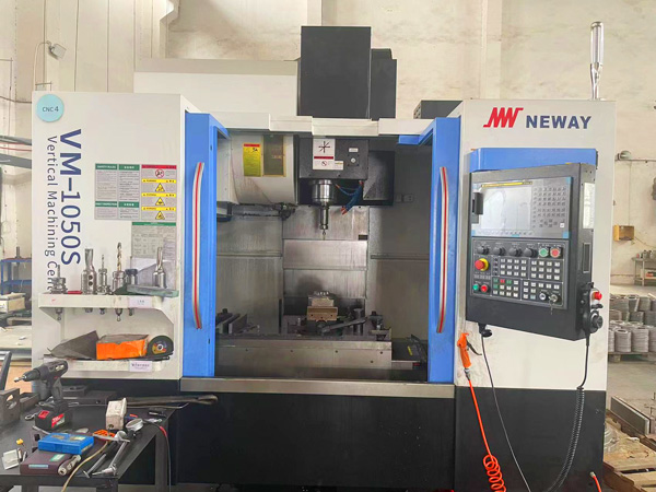 紐威-VM-1050S立式加工中心