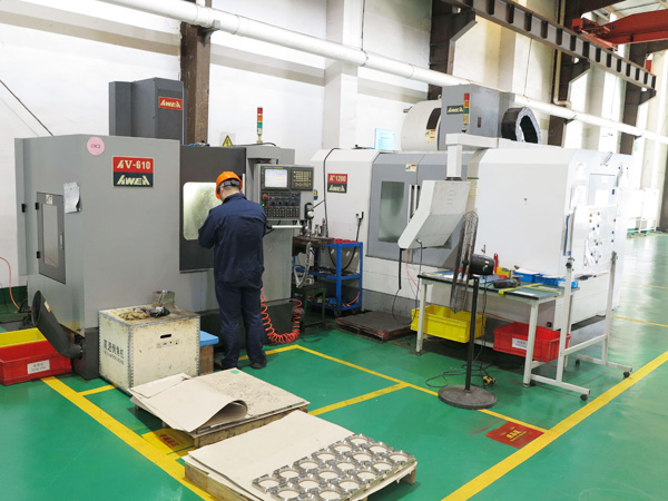 臺(tái)灣亞威A+1200立式加工中心